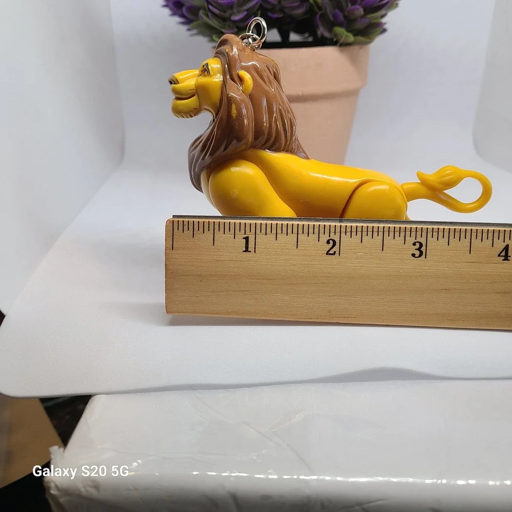Burger King Corp Lion King Simba Keychain Toy Collectible Pre-Owned Unisex Gifts